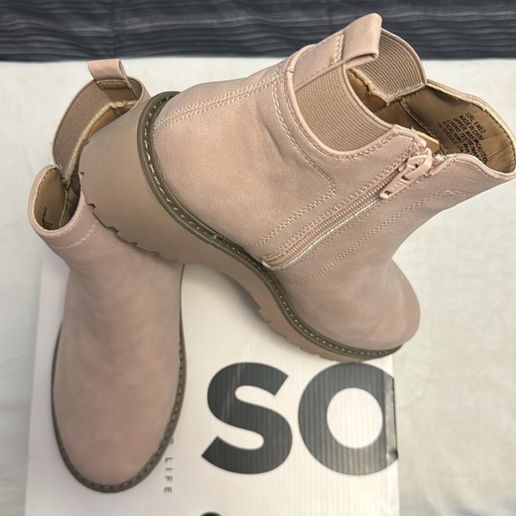 Ankle boot - Picture 6 of 7